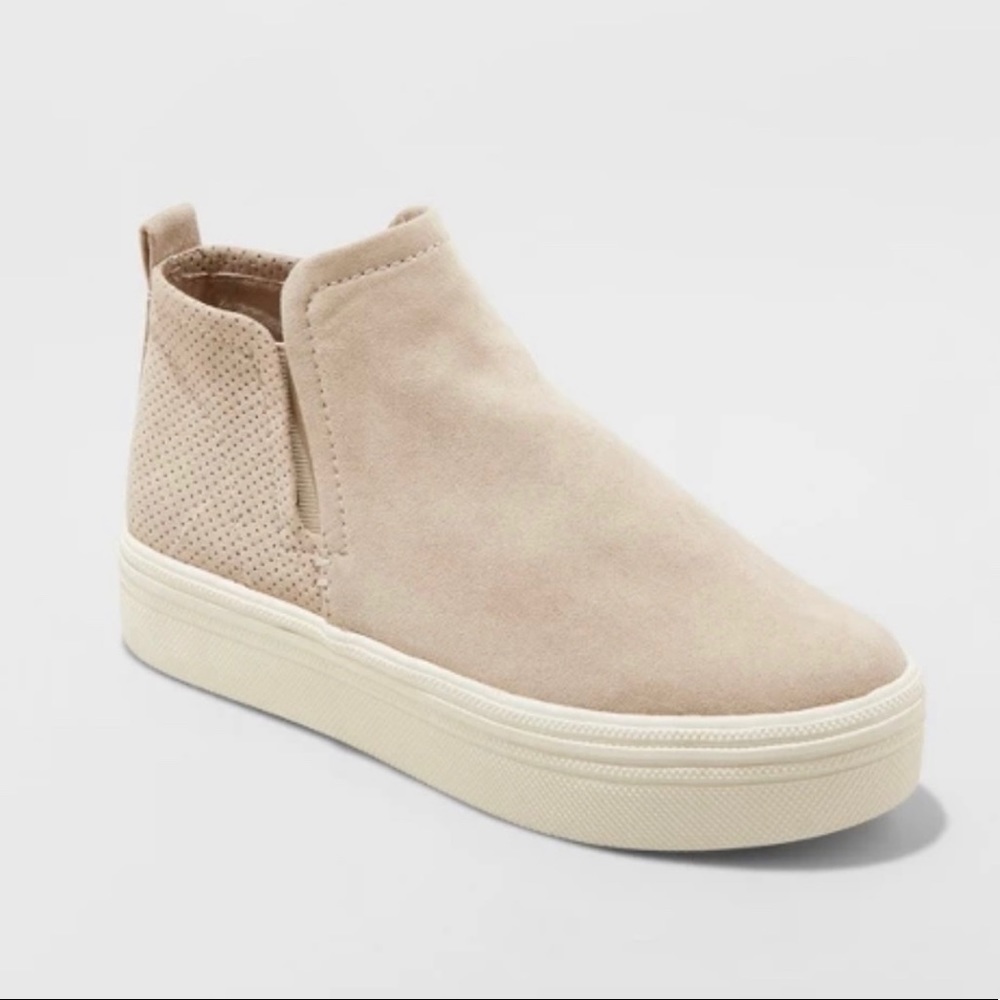 Universal Thread Microsuede Sneaker